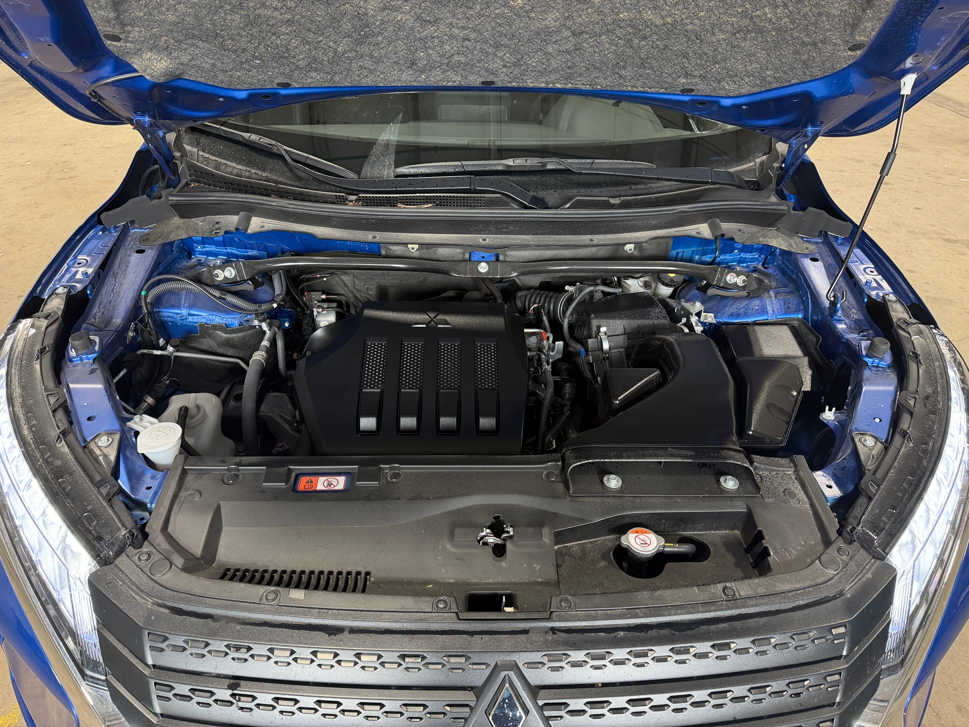 mitsubishi eclipse cross 2025 JA4ATVAA2SZ047622 image mitsubishi eclipse cross 2025 JA4ATVAA2SZ047622 image